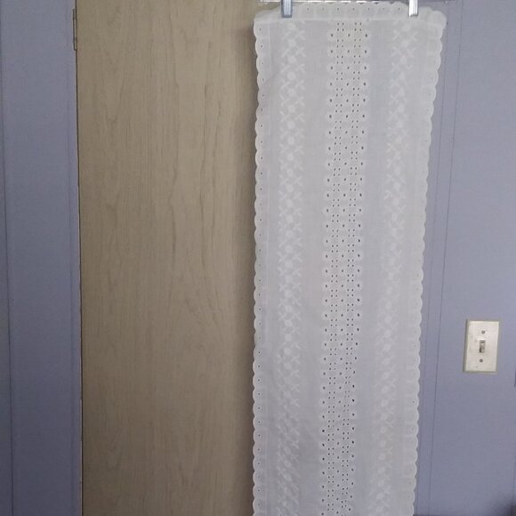 Floral Eyelet Table Runner Dresser Scarf Scalloped White on white embroidery - Picture 1 of 9